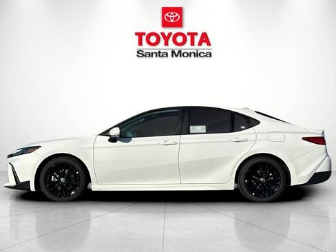 New 2026 Toyota Camry SE FWD image 8