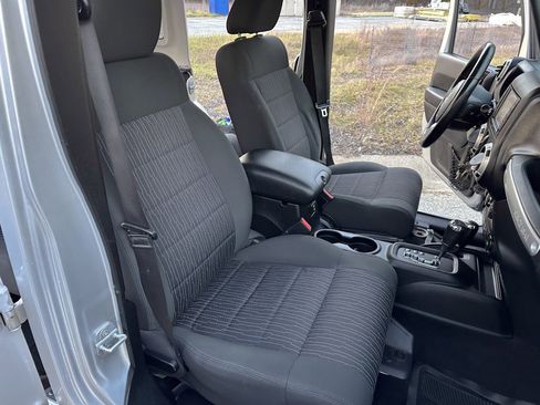 Used 2012 Jeep Wrangler Unlimited Sahara w/ Dual Top Group image 30