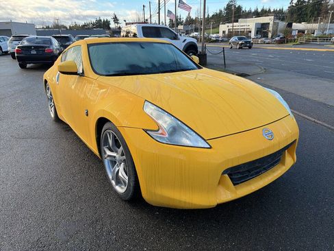 Used 2009 Nissan 370Z Touring w/ Sport Pkg image 9