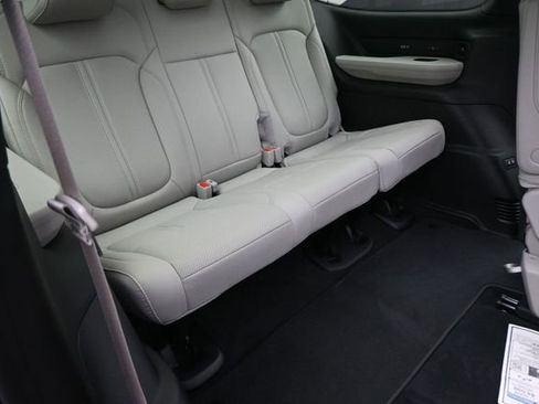 New 2026 Jeep Grand Wagoneer Limited AWD/4WD image 25