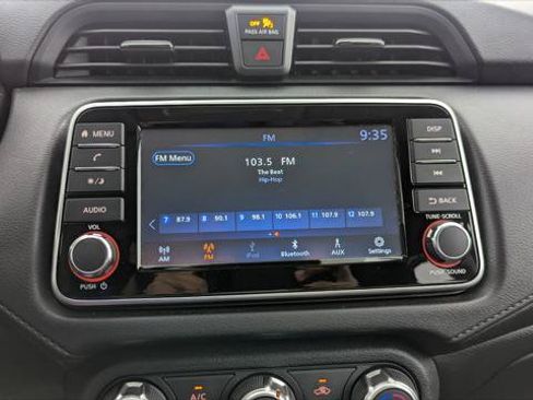 Used 2025 Nissan Versa S FWD image 26
