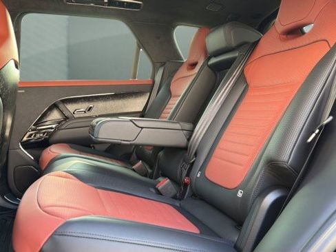 New 2026 Land Rover Range Rover Sport SV image 22