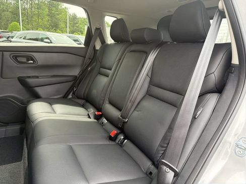 Used 2025 Nissan Rogue S AWD/4WD image 21