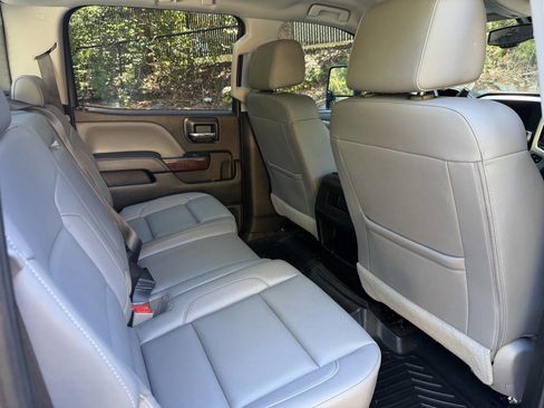 Used 2018 GMC Sierra 3500 SLT w/ Duramax Plus Package AWD/4WD image 25
