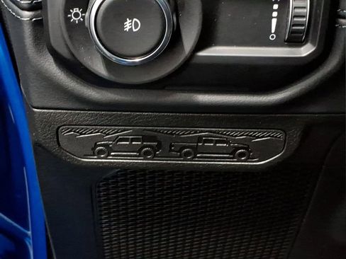 Used 2026 Jeep Wrangler Unlimited Sahara AWD/4WD image 19