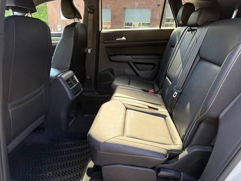 Used 2020 Volkswagen Atlas Cross Sport SE AWD/4WD image 25