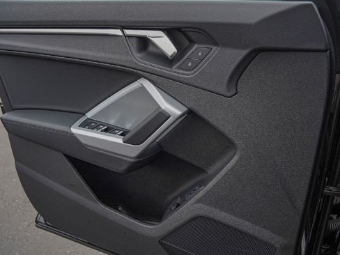 Certified 2025 Audi Q3 2.0T Premium w/ Convenience Package image 20