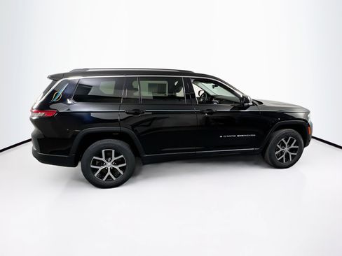 Used 2023 Jeep Grand Cherokee L Limited AWD/4WD image 4