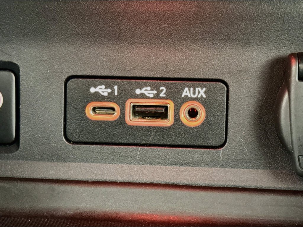 Used 2025 Nissan Sentra SV FWD image 13