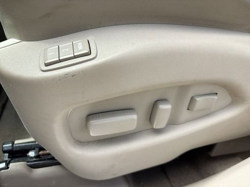 Used 2011 Cadillac SRX Luxury AWD/4WD image 18