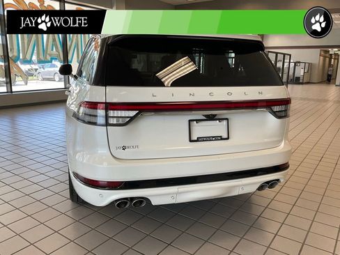 Used 2021 Lincoln Aviator Grand Touring w/ Equipment Group 301A AWD/4WD image 5