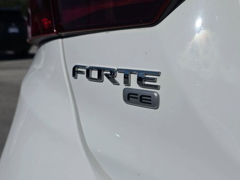 Used 2021 Kia Forte Sedan image 9