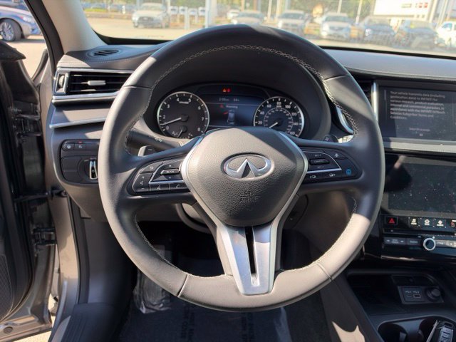 Used 2025 INFINITI QX50 Luxe AWD/4WD image 17