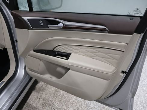 Used 2017 Ford Fusion Platinum image 22