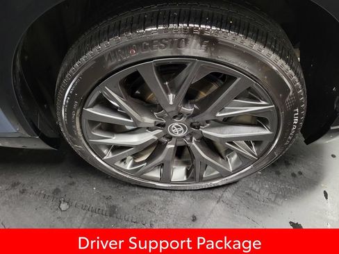 Used 2025 Toyota Crown Signia w/ Advanced Technology Package AWD/4WD image 10