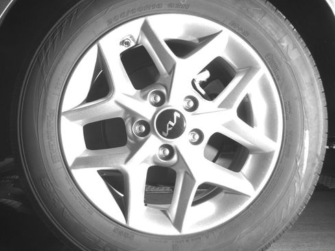 Used 2025 Kia Soul LX w/ LX Technology Package FWD image 14