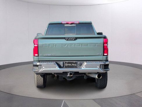 Used 2025 Chevrolet Silverado 2500 LTZ w/ LTZ Convenience Package AWD/4WD image 4