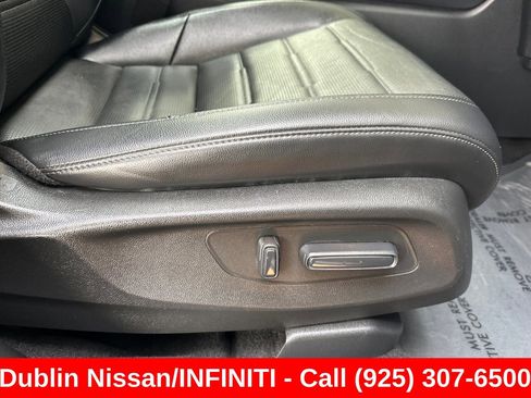Used 2025 Honda CR-V EX-L image 24