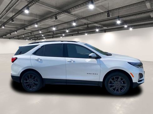 Used 2023 Chevrolet Equinox RS image 8
