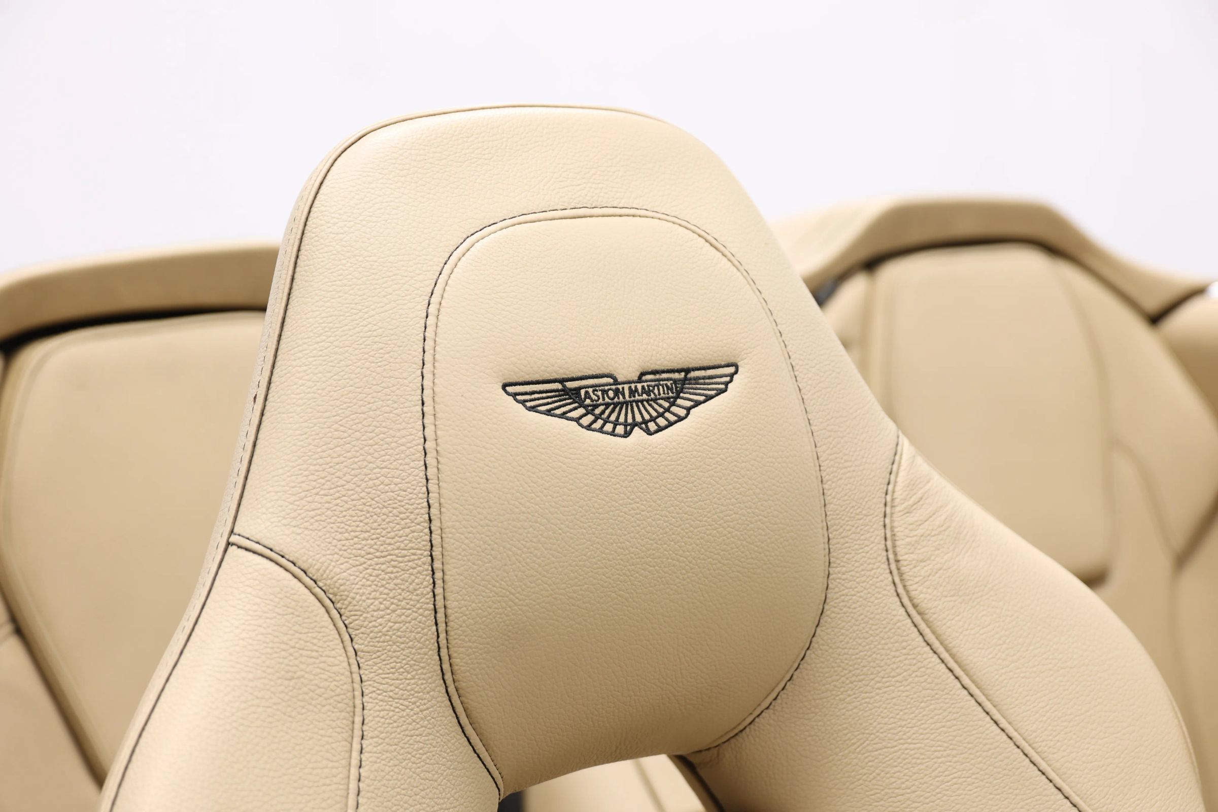 Used 2016 Aston Martin Vanquish Volante RWD image 73