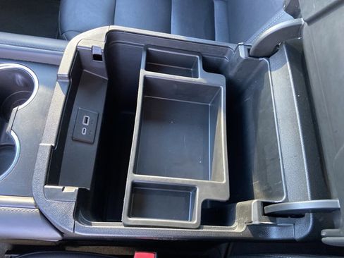 Used 2023 Chevrolet Suburban LT image 42