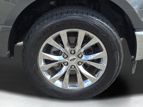 Used 2017 Ford F150 XLT w/ Equipment Group 302A Luxury image 6