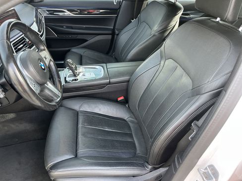 Used 2020 BMW 740i w/ M Sport Package image 17