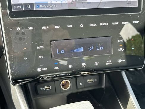 Used 2023 Hyundai Santa Cruz SEL Premium w/ Cargo Package AWD/4WD image 19