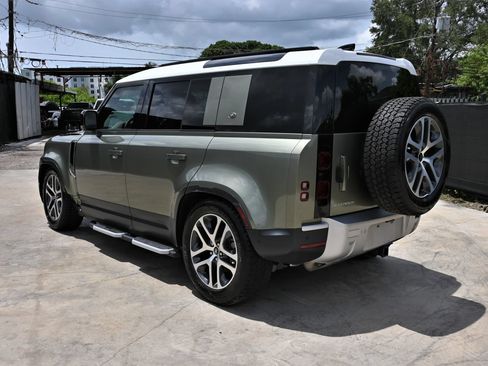 Used 2022 Land Rover Defender 110 S AWD/4WD image 3