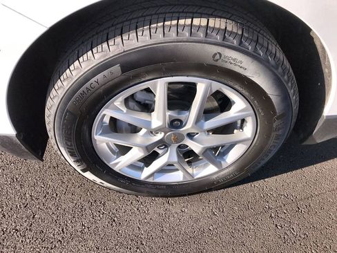 Used 2024 Chevrolet Equinox LT w/ LPO, Floor Liner Package FWD image 10