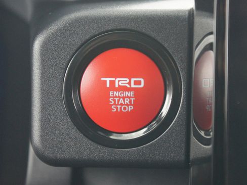 Certified 2025 Toyota 4Runner TRD Off-Road Premium w/ Tow Technology Package image 9