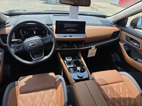 New 2026 Nissan Rogue Platinum AWD/4WD image 6