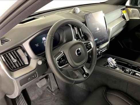 New 2026 Volvo XC60 T8 Ultra w/ Protection Package AWD/4WD image 4