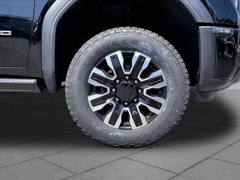 Used 2024 GMC Sierra 2500 Denali Ultimate w/ Snow Plow Prep/Camper Package AWD/4WD image 10