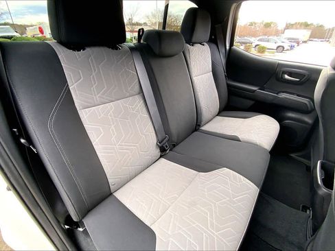 Used 2023 Toyota Tacoma TRD Sport image 18