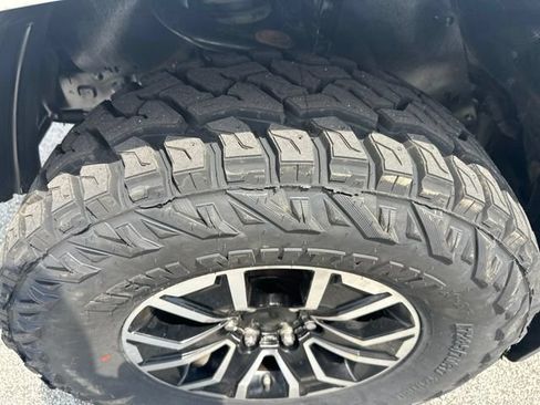 Used 2020 Toyota Tacoma TRD Sport AWD/4WD image 12