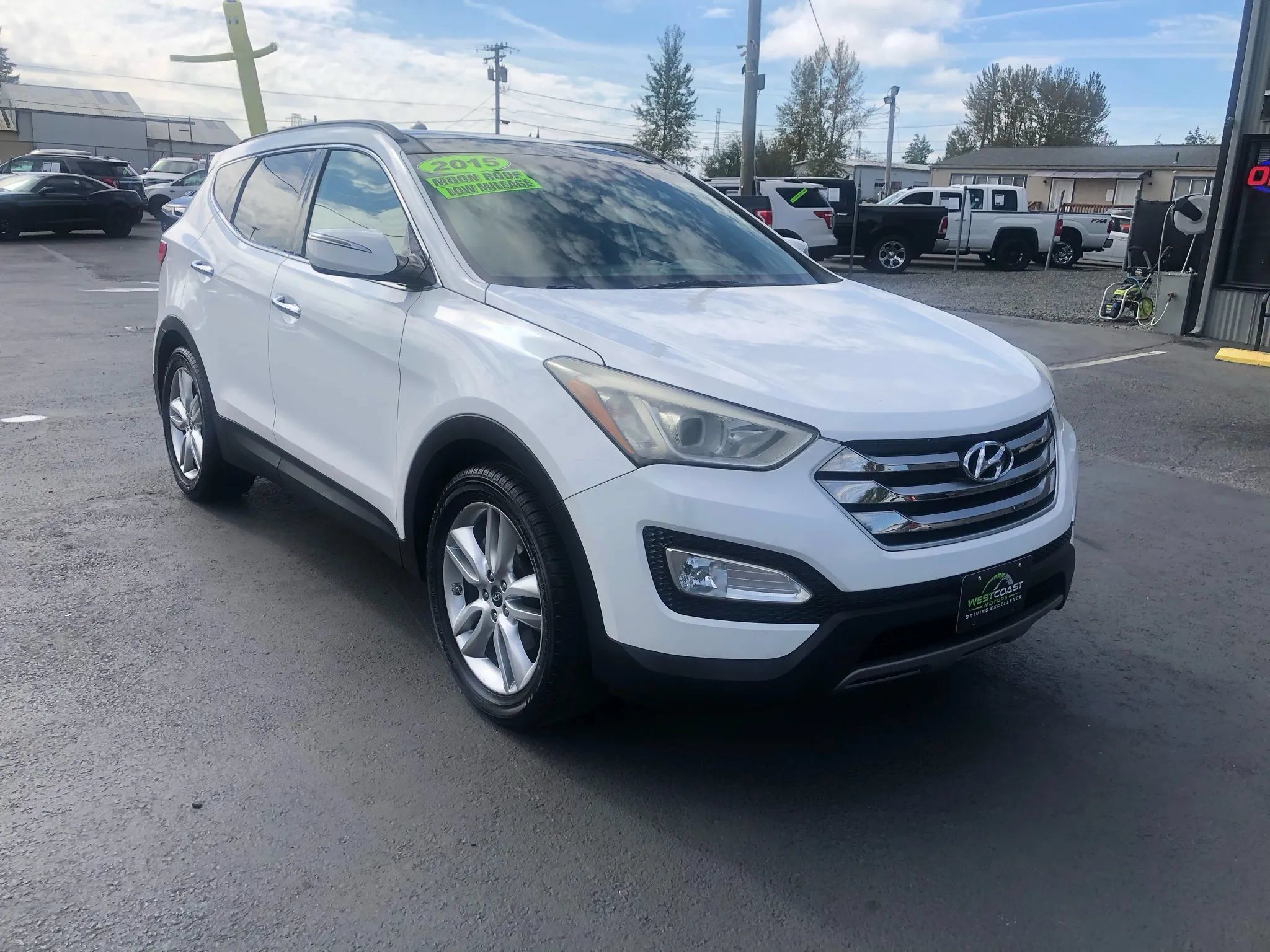 Used 2015 Hyundai Santa Fe Sport 2.0T w/ Option Group 05 FWD image 40