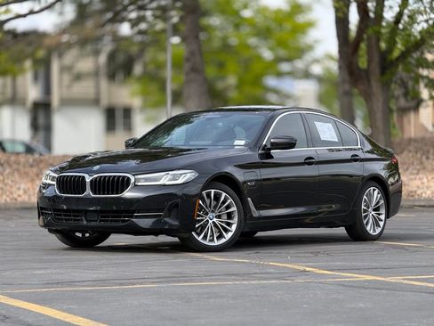 Used 2023 BMW 530e xDrive w/ Premium Package AWD/4WD image 1