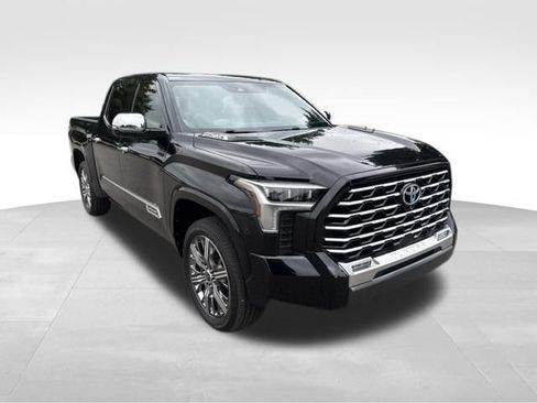 Used 2023 Toyota Tundra Capstone AWD/4WD image 7