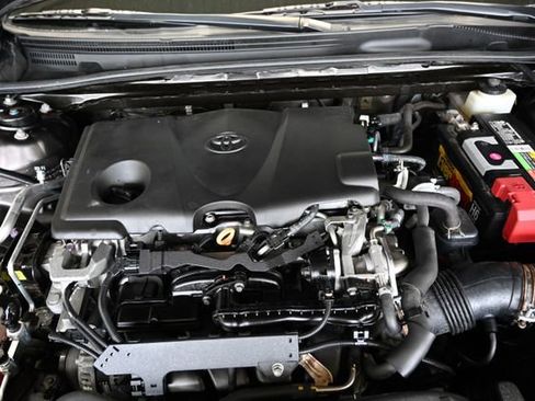 Used 2018 Toyota Camry XLE w/ Driver Assist Package FWD image 29