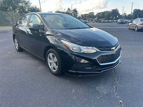 Used 2018 Chevrolet Cruze LS FWD image 6