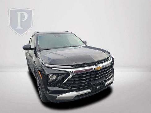 Certified 2025 Chevrolet TrailBlazer LT AWD/4WD image 16