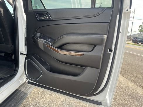 Used 2018 Chevrolet Suburban LT AWD/4WD image 22