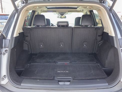 Used 2023 Nissan Rogue SL image 25