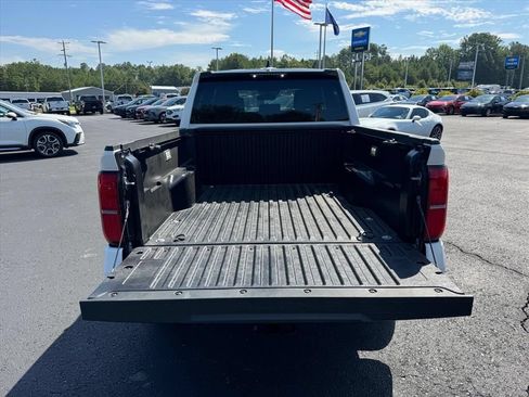 Used 2025 Toyota Tacoma SR5 RWD image 10