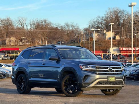 Used 2023 Volkswagen Atlas SE AWD/4WD image 1
