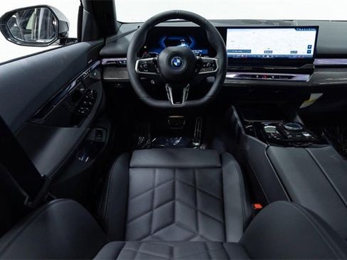 New 2026 BMW i5 eDrive40 image 4