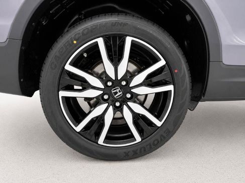 Used 2020 Honda Pilot Touring image 37