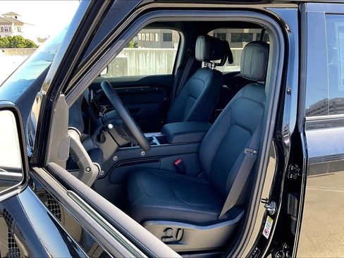 New 2026 Land Rover Defender 110 X AWD/4WD image 15