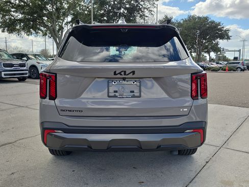 Used 2025 Kia Sorento SX Prestige w/ Olive Brown Leather Package image 7